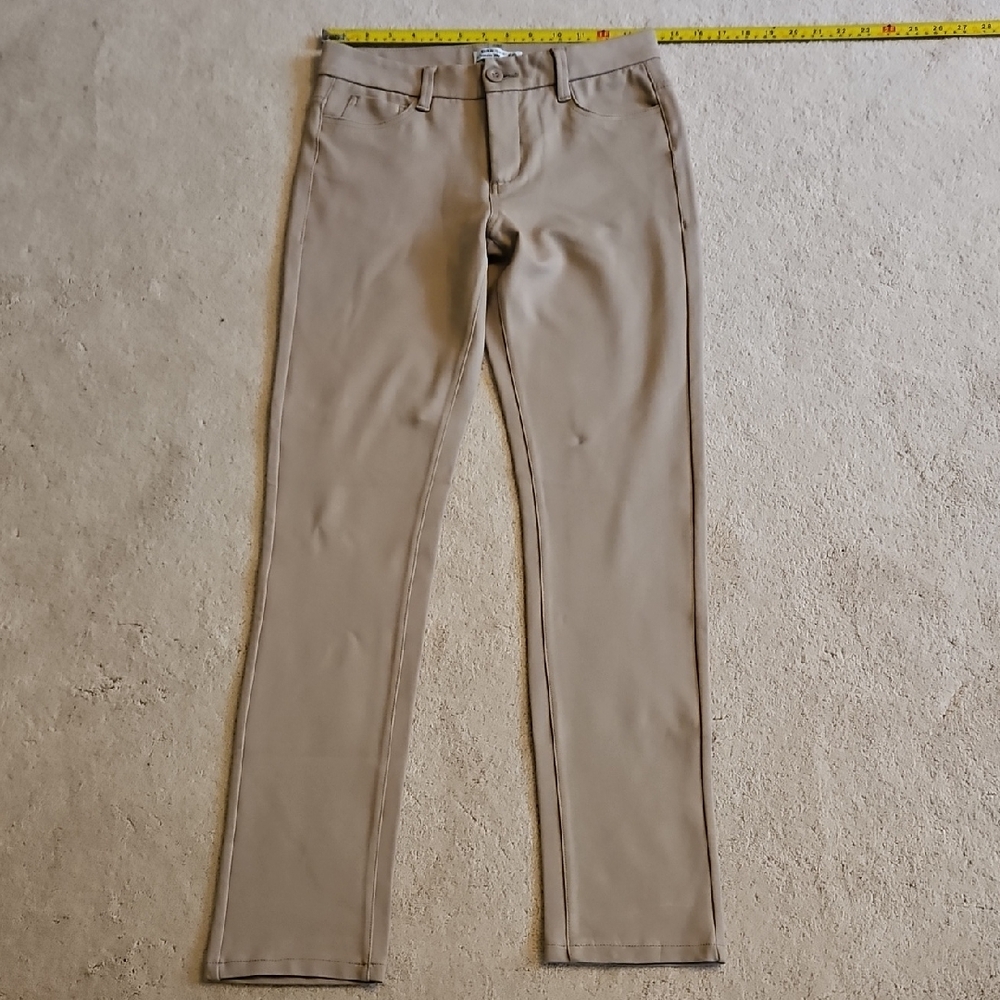 Parasuco Tan Jeans, Stretchy Rayon /Nylon/Spandex Fabric.  Women Med (28")